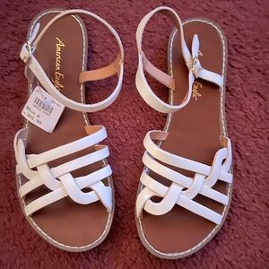 White sandals, call